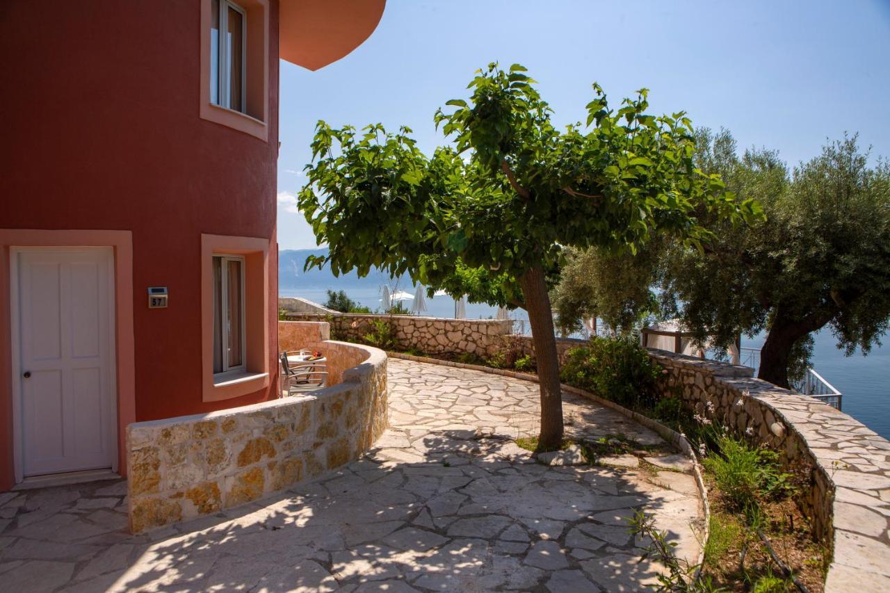 Red Tower Отель 4*