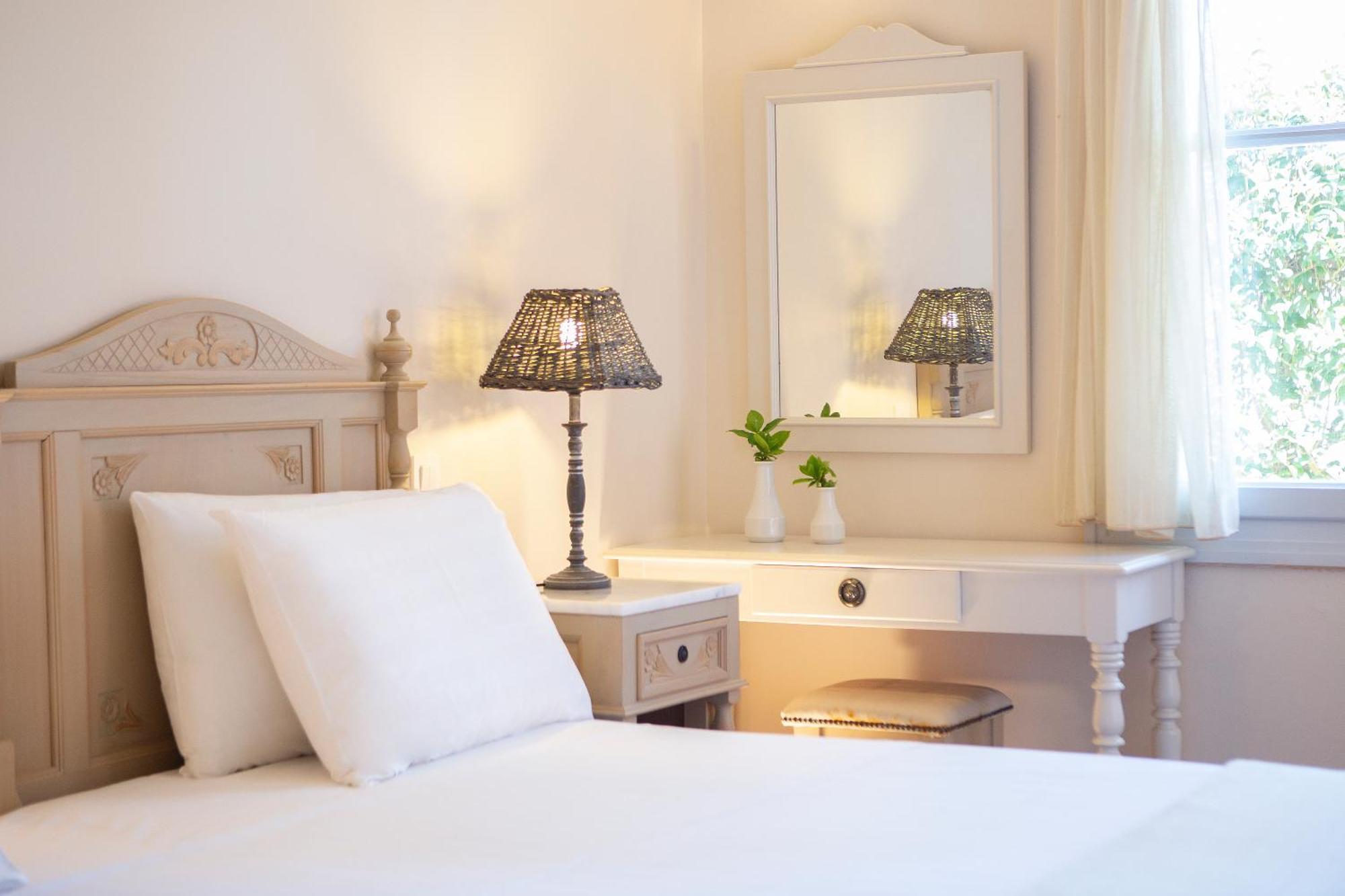 Red Tower Hotel 4*