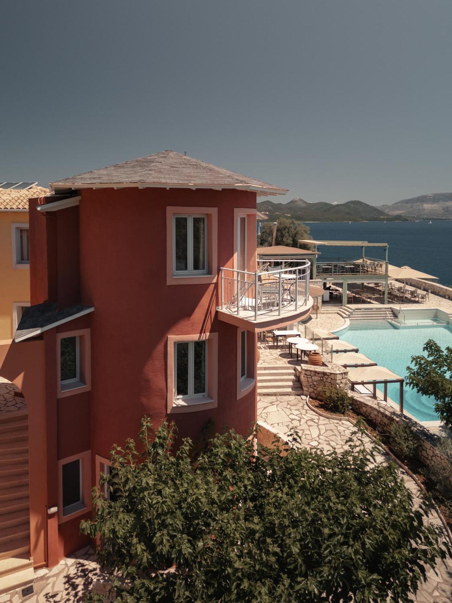 Hotel Red Tower